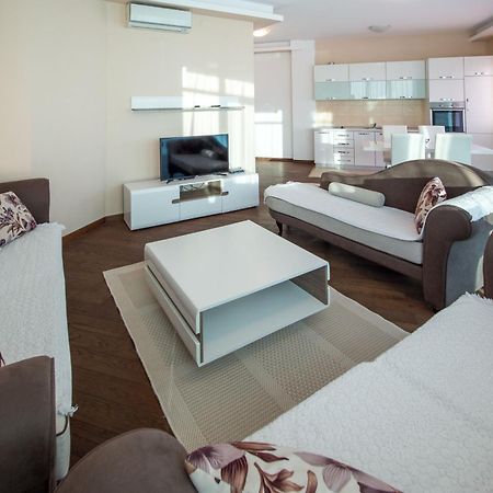 Becici -Big Apartments Bečići Buitenkant foto
